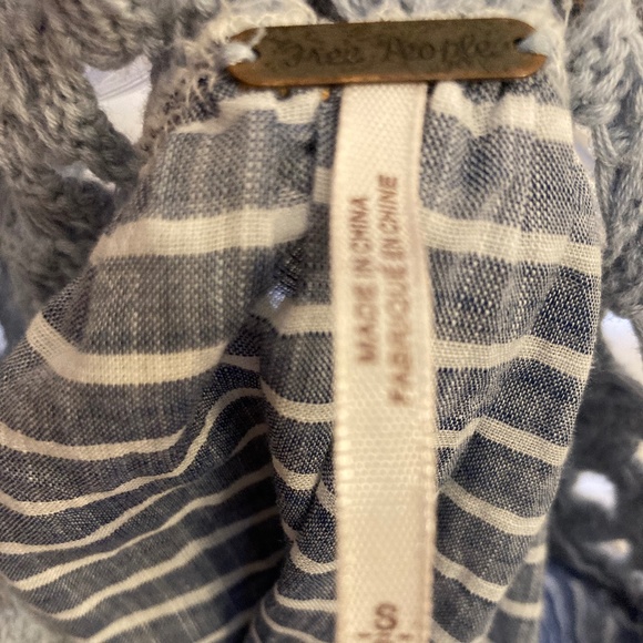 Free People Allora Allora Blue and White Striped Top w/Tassels Size S Boho! - Picture 3 of 3